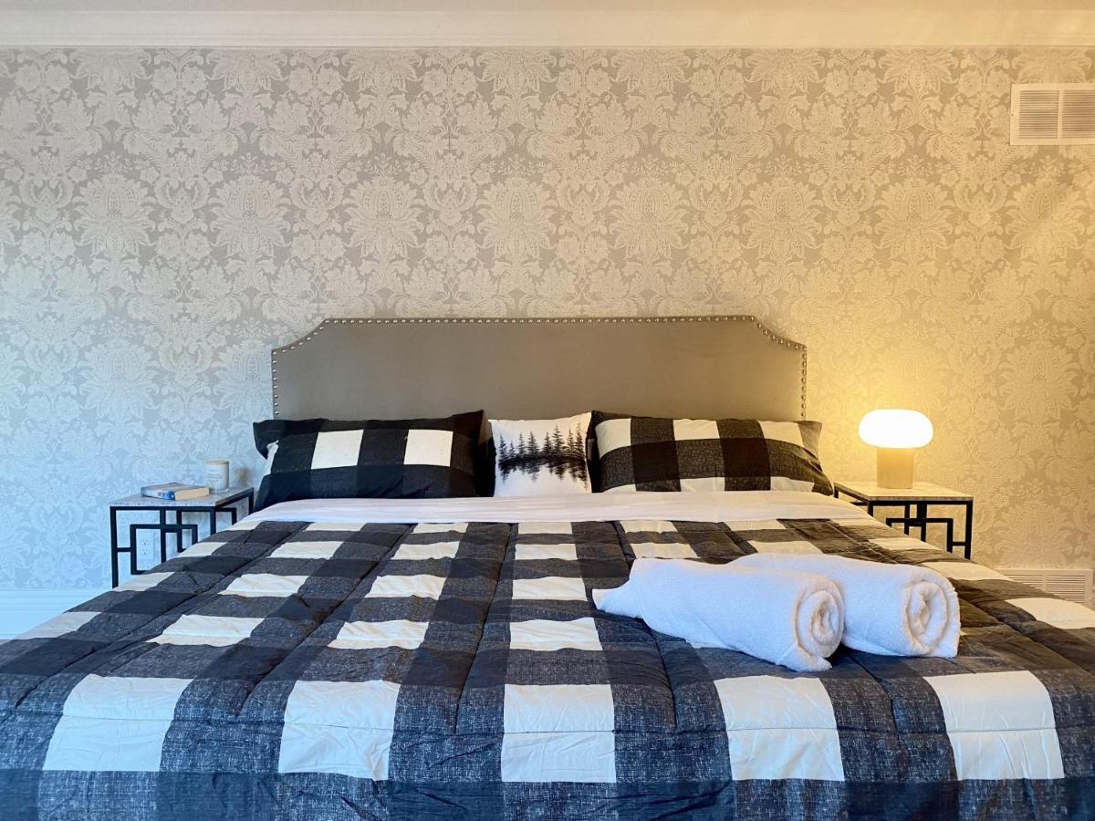 5000+ Sqft Cottage Near Toronto Bolton Zewnętrze zdjęcie